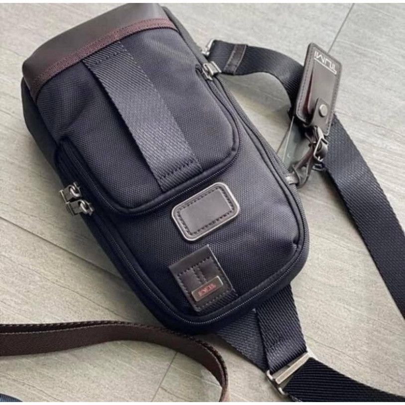Túi đeo chéo cao cấp TUMI 222402 hàng chính hãng USA