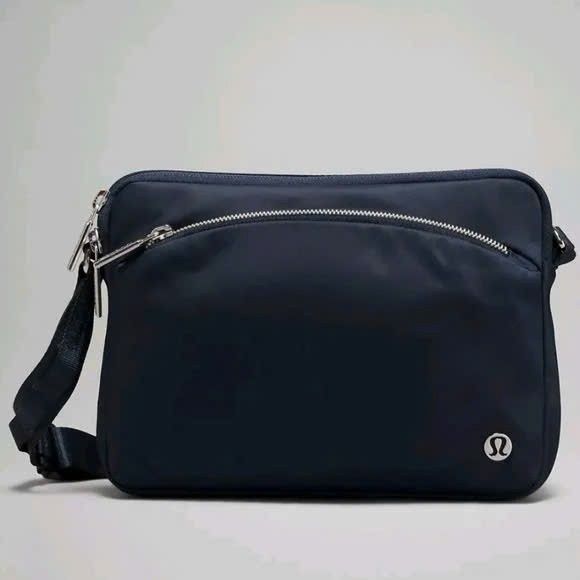 Túi Đeo Chéo LULULEMON CITY ADVENTURER CROSSBODY 2.5L Siêu nhẹ dành cho Nữ HÀNG VN XUẤT KHẨU