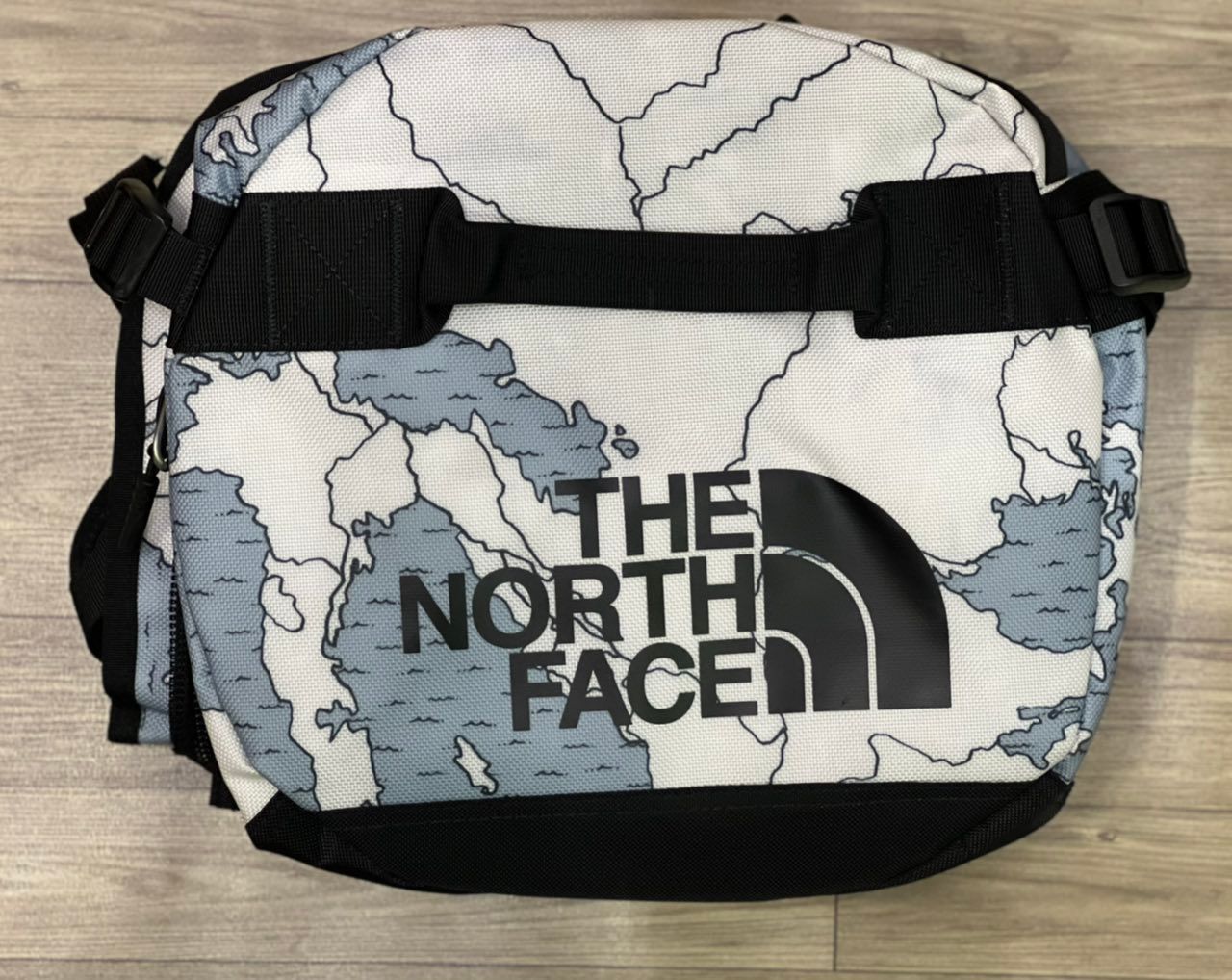 Trống The North Face Dufle Base Camp Small