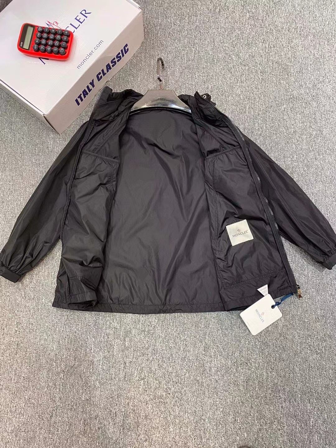 Áo Khoác Mỏng MONCLER COURSEULLES JACKET 1 Lớp