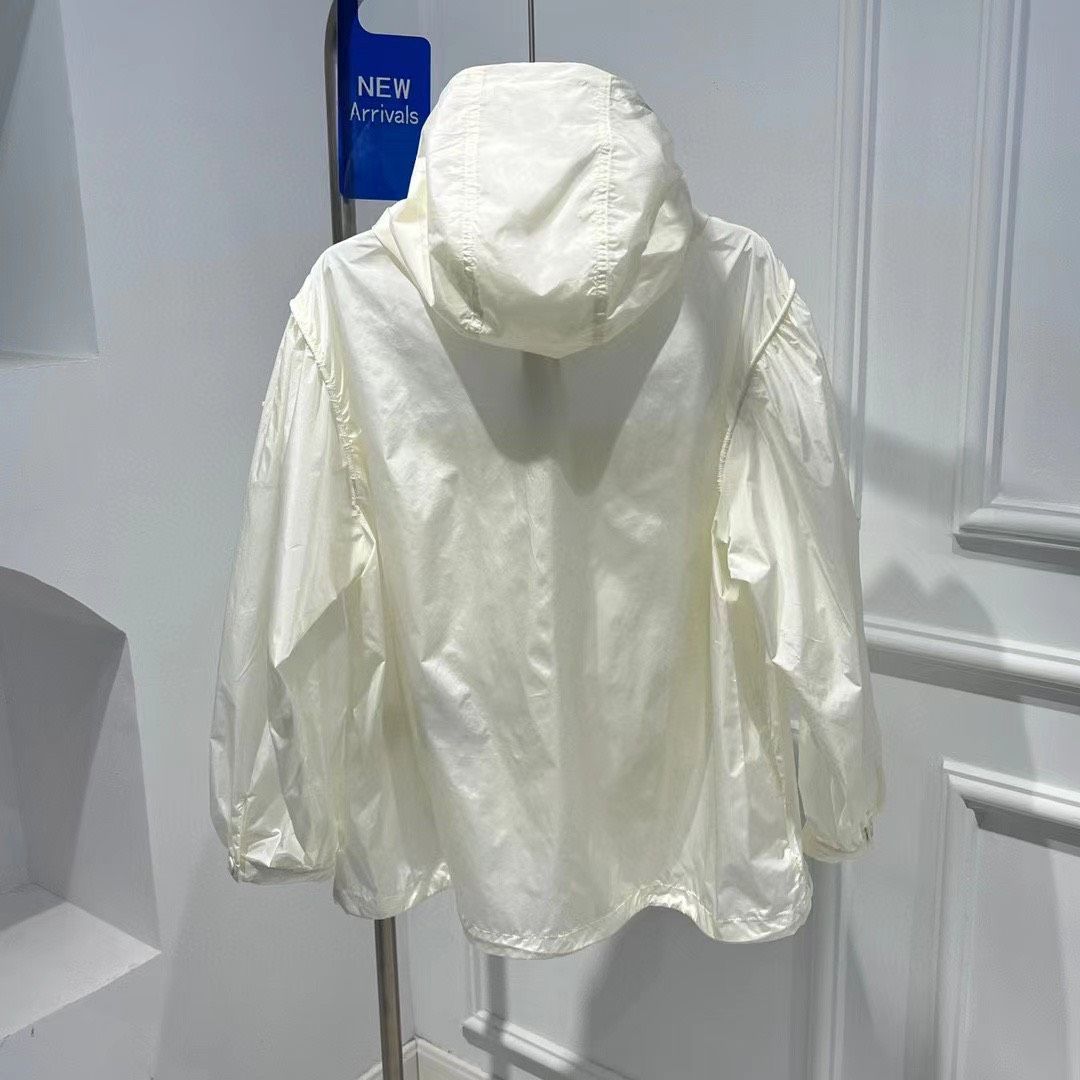 Áo Khoác Mỏng MONCLER COURSEULLES JACKET 1 Lớp