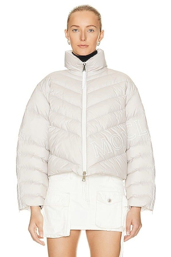  Áo Khoác MONCLER VENNES WOMEN'S SHORT DOWN JACKET 