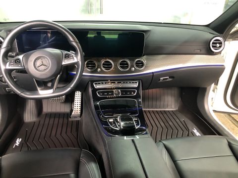 Thảm đúc theo xe MERCEDES BENZ-E đời 2016- thương hiệu Macsim mã 57050092