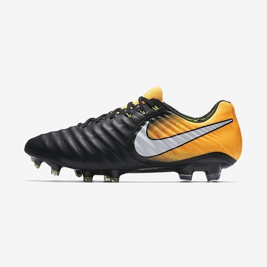  Football Shoes for Men 