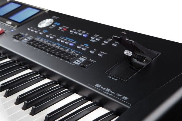 Đàn Organ Roland BK-9