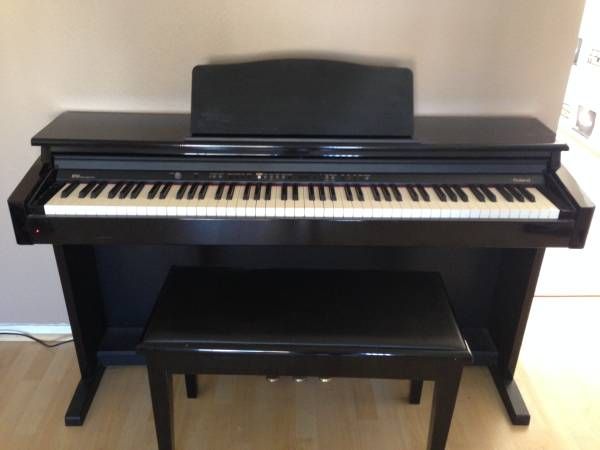 Đàn piano điện Roland HP-103