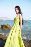 Đầm ống maxi nhún eo - Xanh lá - D0597