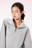 Áo nỉ đính khóa thêu chữ - Xám - T0995