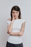 Áo thun tay ngắn lệch vai - Trắng - T1052