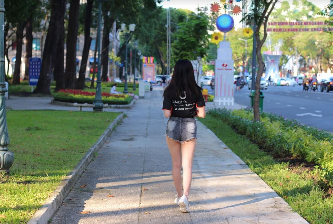 Áo thun bản kỷ niệm 5 năm tuổi