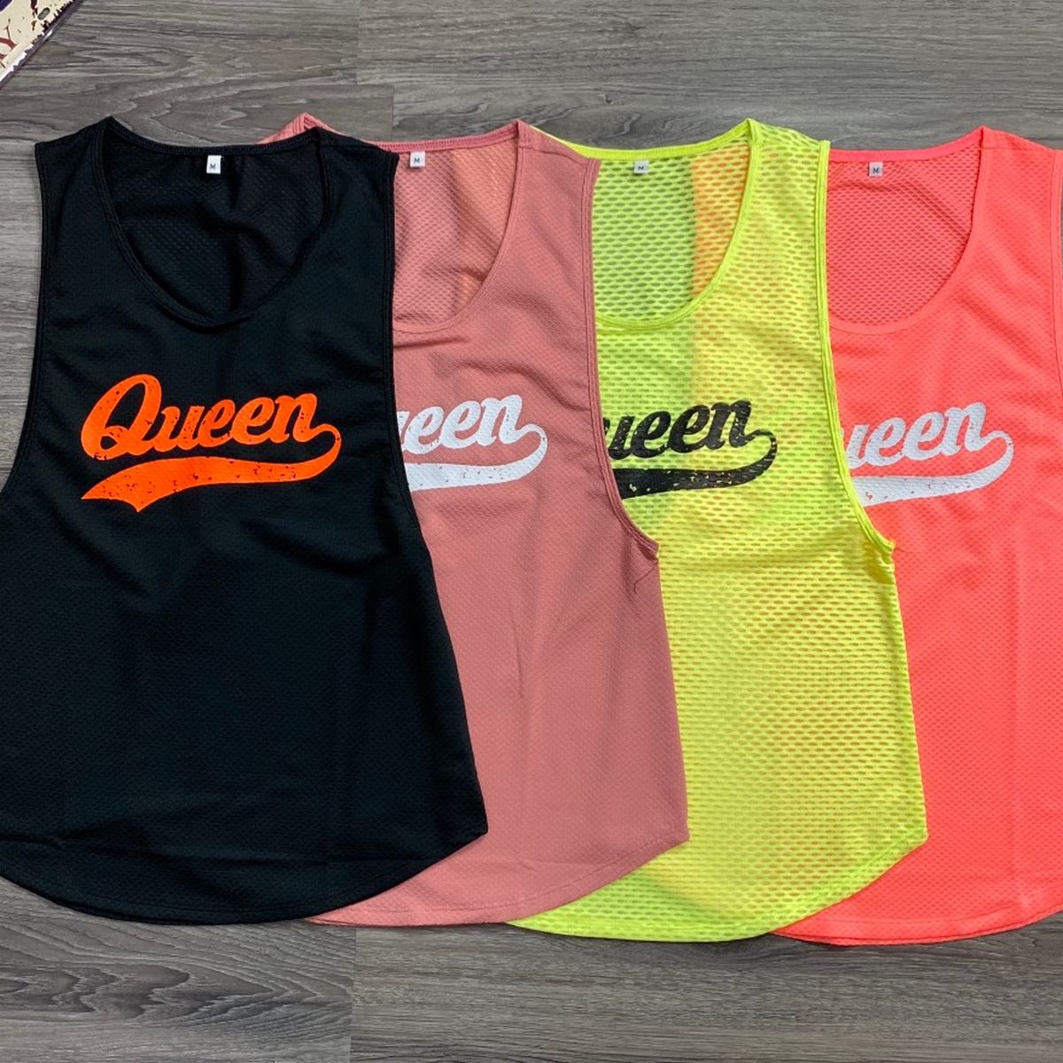 Áo tank top nữ Queen