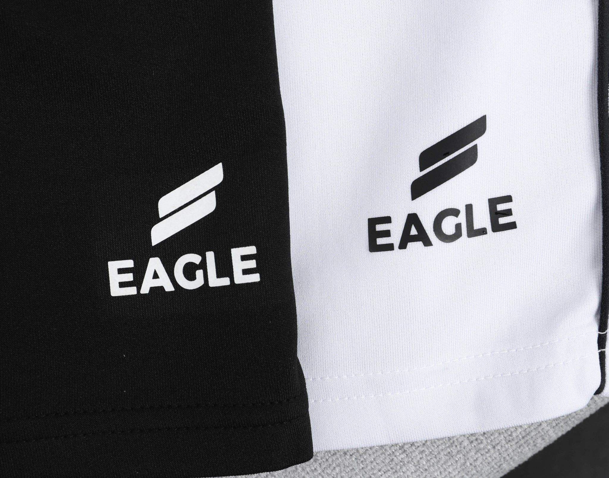 Quần đùi thun Eagle chỉ hông - Xám