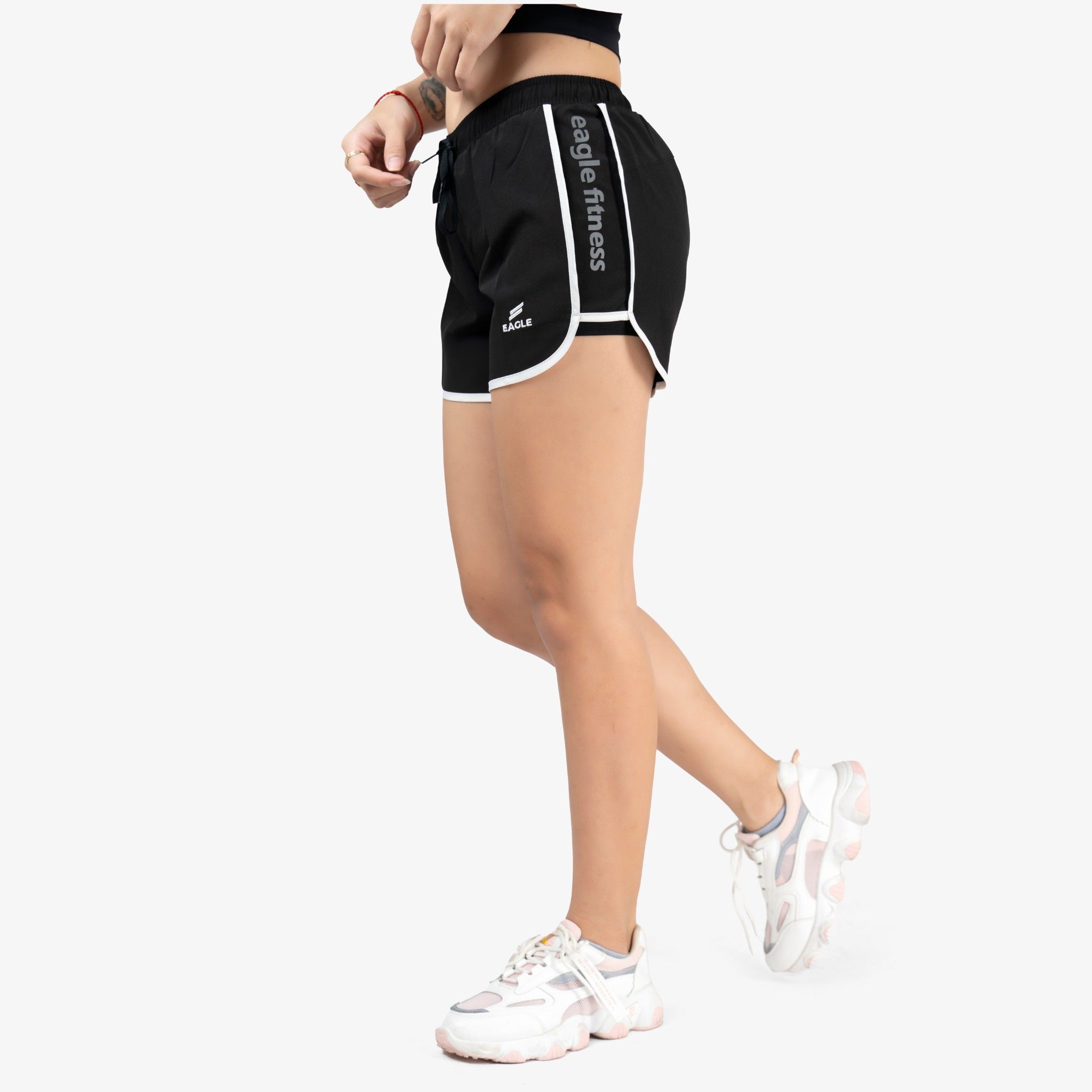 Quần đùi nữ Eagle fitness hông túi sau - Đen