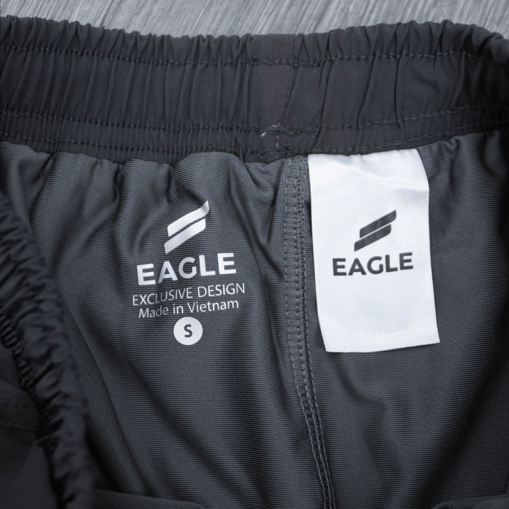 Quần đùi nữ Eagle 1 sọc hông - Xám