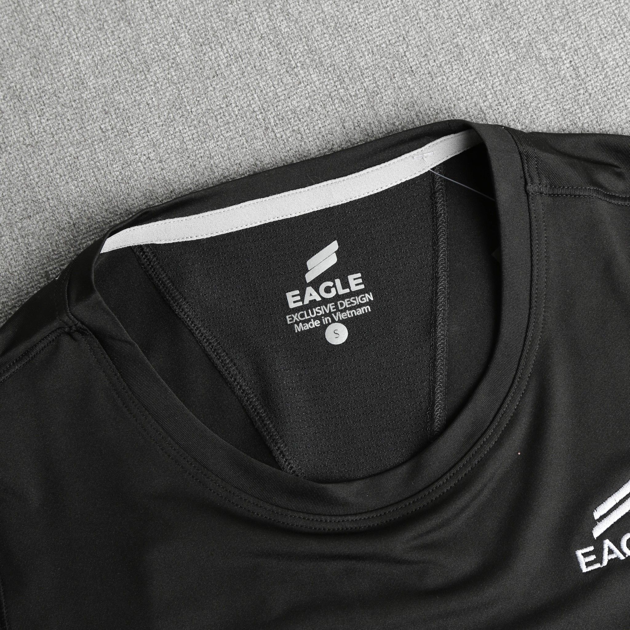 Áo nữ Eagle phối lưới V lưng - Đen