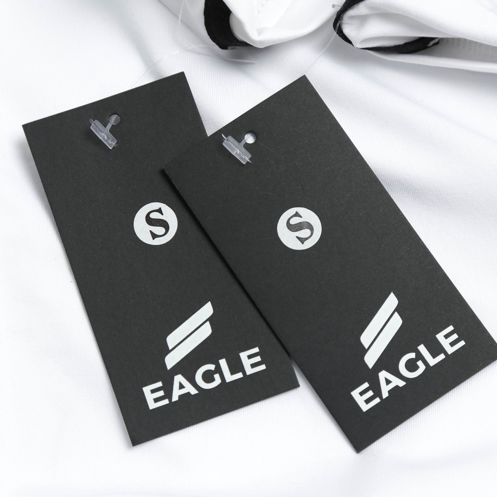Áo ba lỗ nam Eagle in lưng V - Trắng