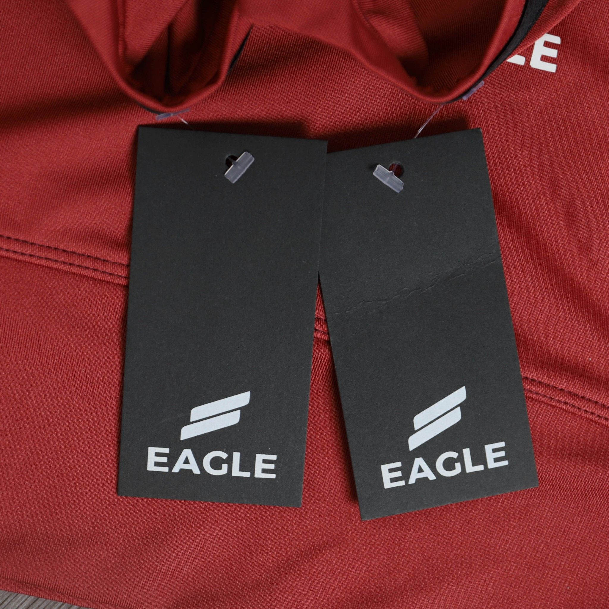 Áo croptop Eagle phối lưới ngực - Đỏ Đô