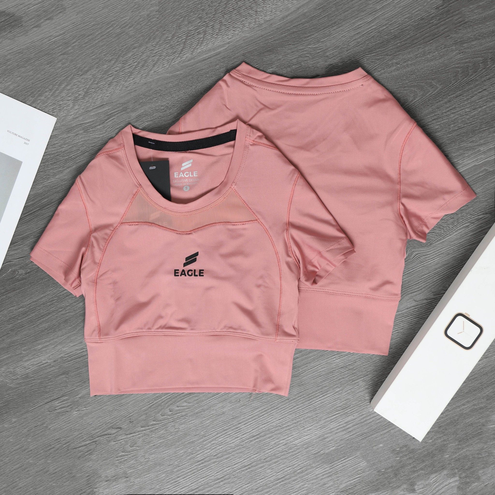 Áo croptop Eagle phối lưới ngực