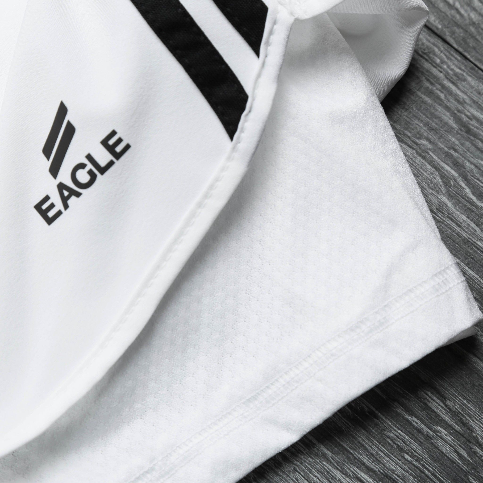 Quần đùi nữ 2 sọc hông Eagle - Trắng
