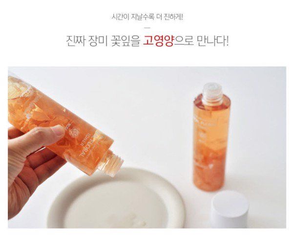 Nước cân bằng dưỡng trắng da hoa hồng Nacific Real Floral Toner Rose