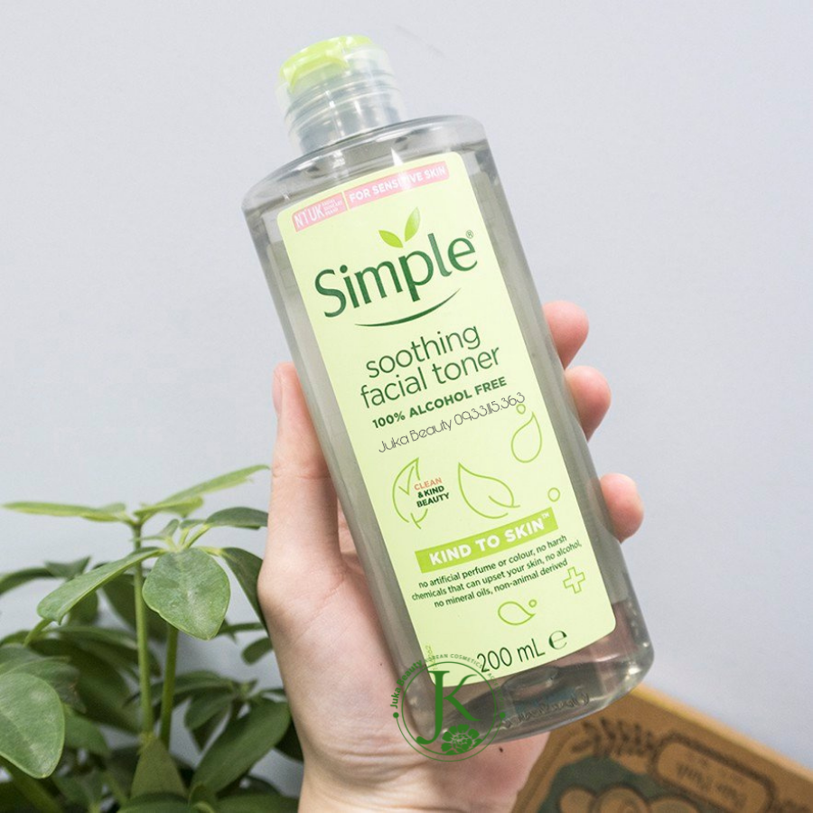 Nước hoa hồng làm dịu da, lành tính Simple Smoothing Facial Toner 200ml