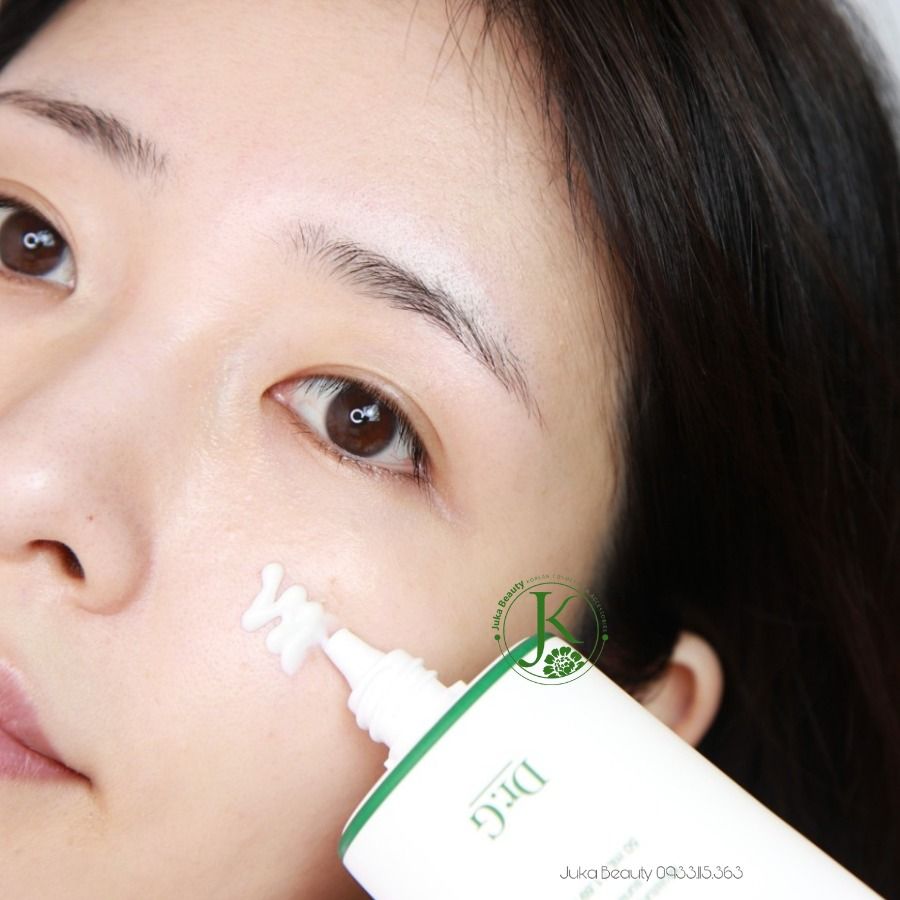 Kem Chống Nắng Phổ Rộng Cho Da Nhạy Cảm Dr.G R.E.D Blemish Soothing Up Sun SPF 50+ PA++++ 50ml