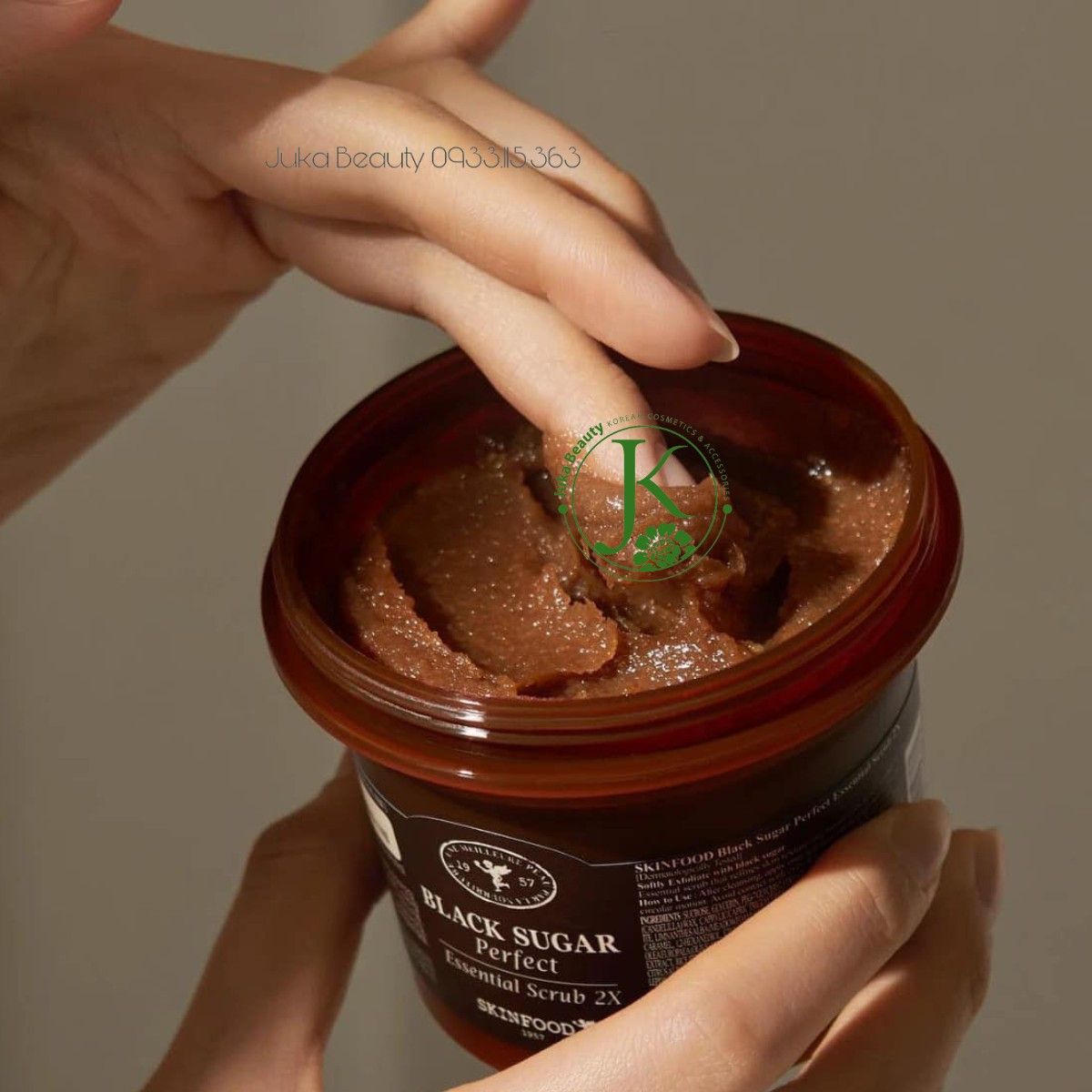 Tẩy Da Chết Đường Đen Skinfood Black Sugar Perfect Essential Scrub 2X 100g