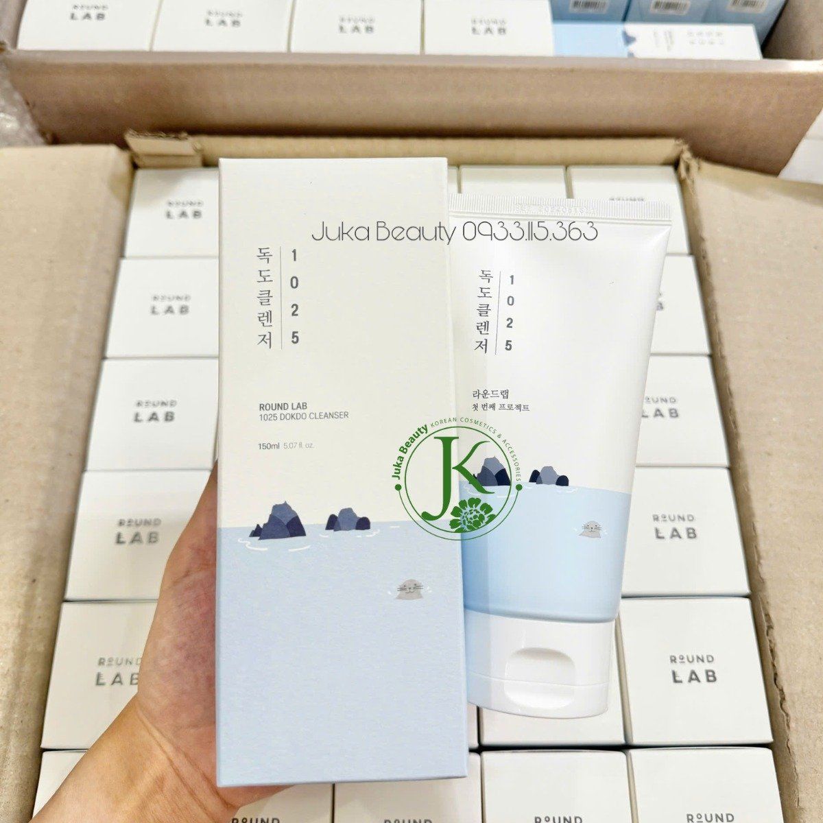 Sữa Rửa Mặt Dưỡng ẩm, Dịu Nhẹ Round Lab 1025 Dokdo Cleanser 150ml