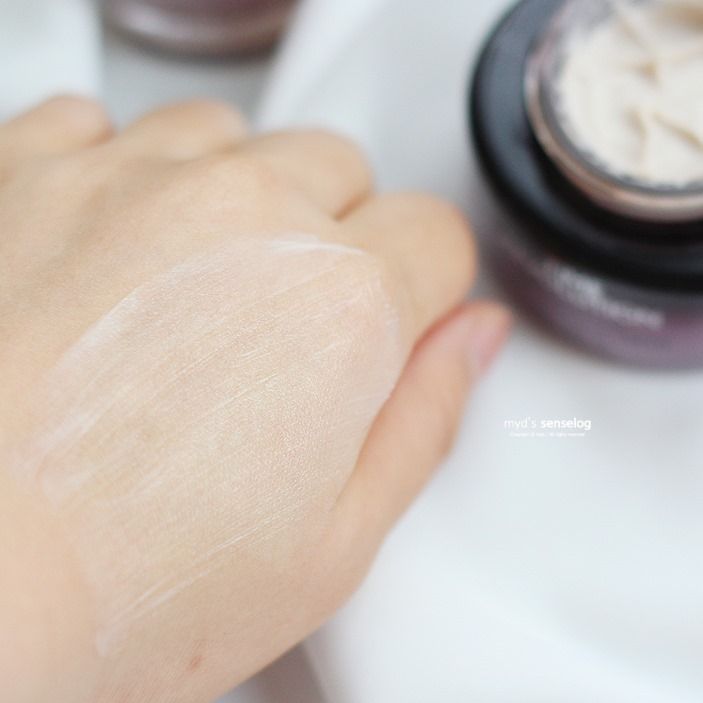 Kem dưỡng da ban đêm chống lão hóa Missha Time Revolution Night Repair Probio Ampoule Cream 50ml