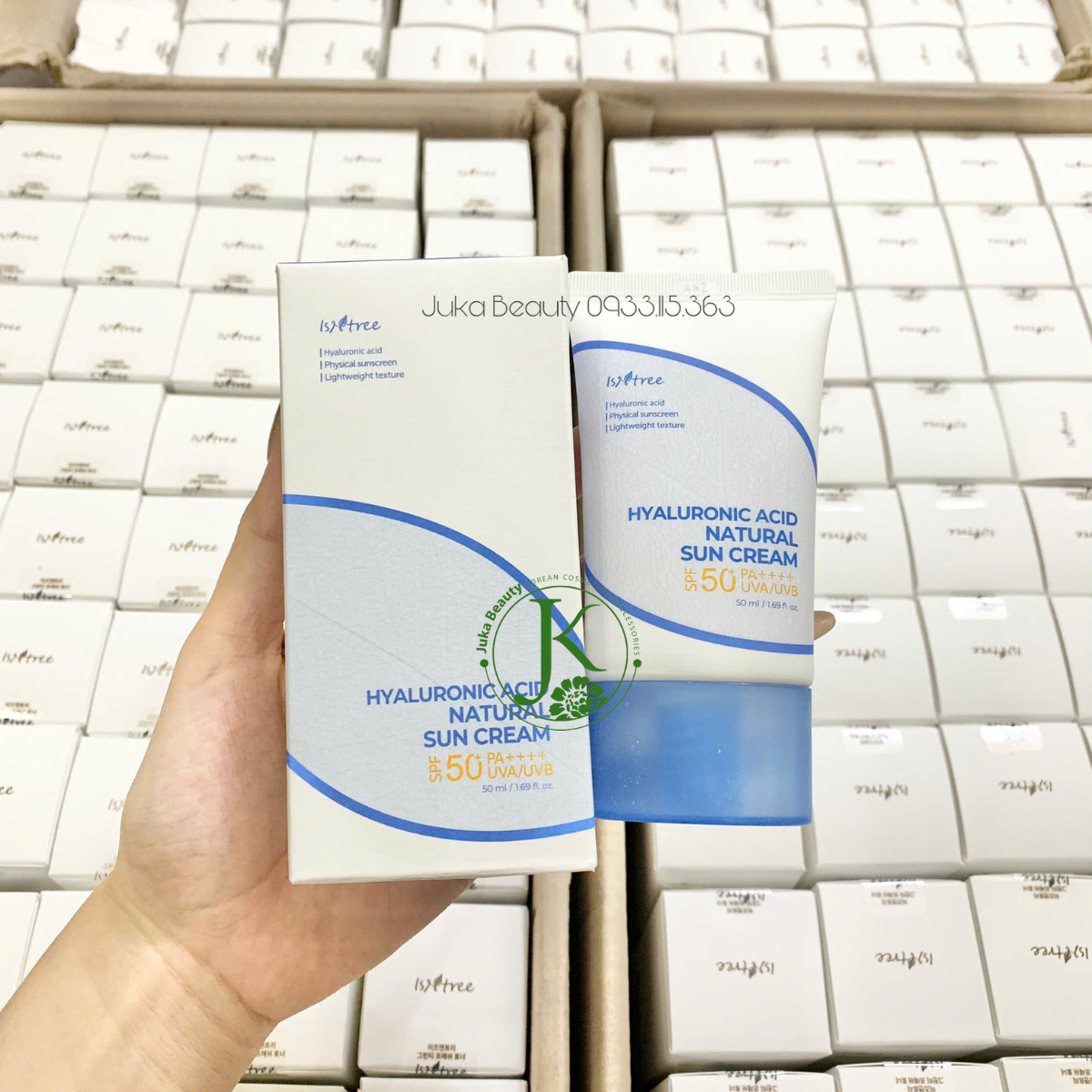 (MẪU MỚI) Kem Chống Nắng Dưỡng ẩm, Hiệu Ứng Căng Bóng Da Isntree Hyaluronic Acid Natural Sun Cream SPF50+ PA++++ 50ml