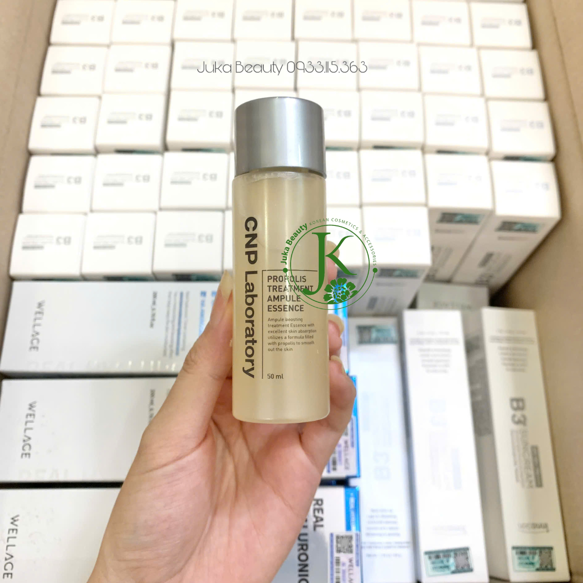 Nước Thần Keo Ong Phục Hồi Da CNP Laboratory Treatment Ampule Essence 100ml/ 150ml