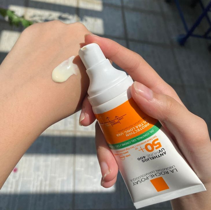 Kem Chống Nắng Kiềm Dầu La Roche-Posay Anthelios UVmune 400 Oil Control Gel Cream SPF50+ 50ml