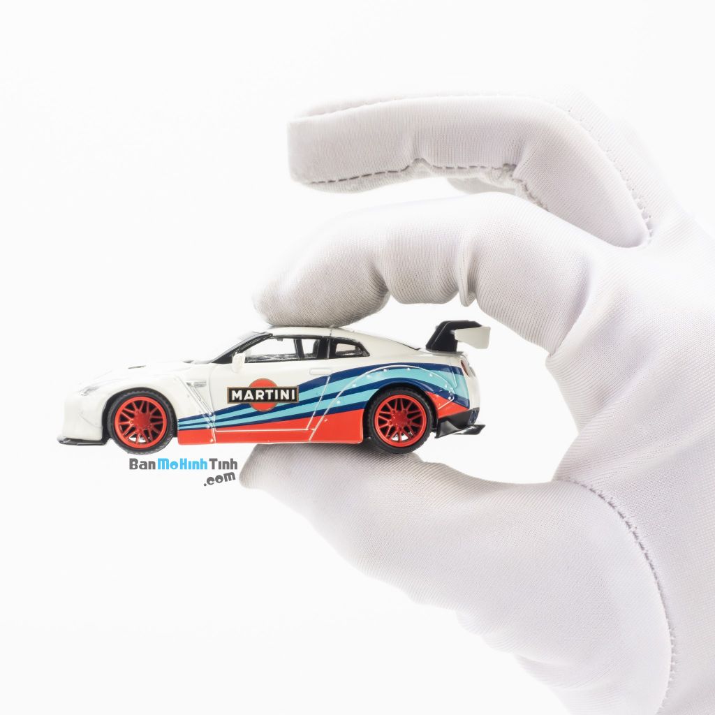 Mô hình xe Nissan GT-R R35 2009 Liberty Walk LB Works 1:64 MiniGT