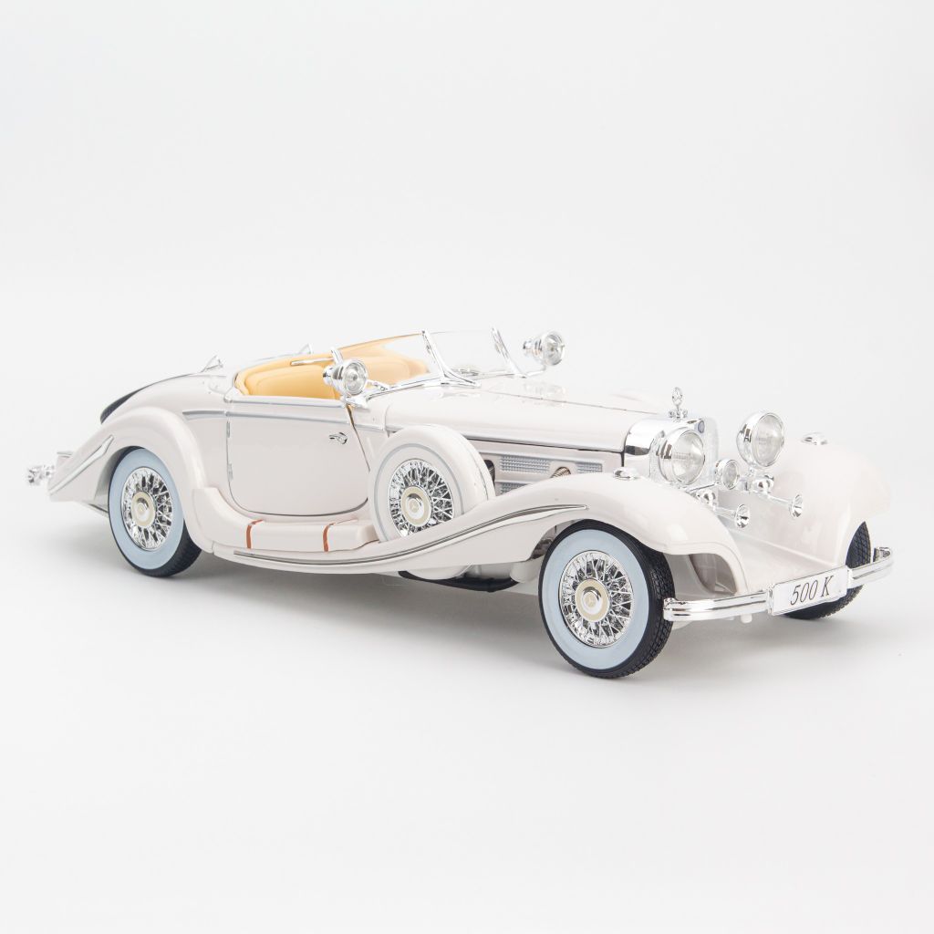 Mô hình xe Mercedes-Benz 500K Type Special 1:18 Maisto White