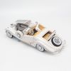 Mô hình xe Mercedes-Benz 500K Type Special 1:18 Maisto White (8)