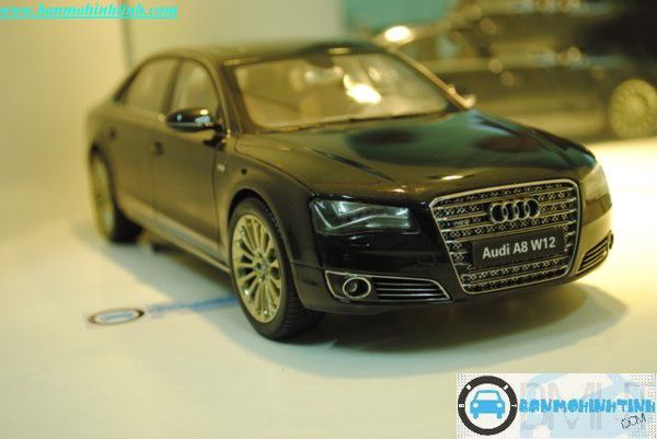  Mô hình xe Audi A8 Black 1:18 Kyosho 