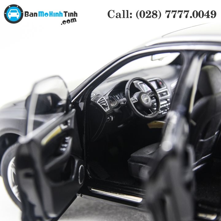 MÔ HÌNH AUDI Q5L 4.0TFSY BLACK 1:18 DEALER