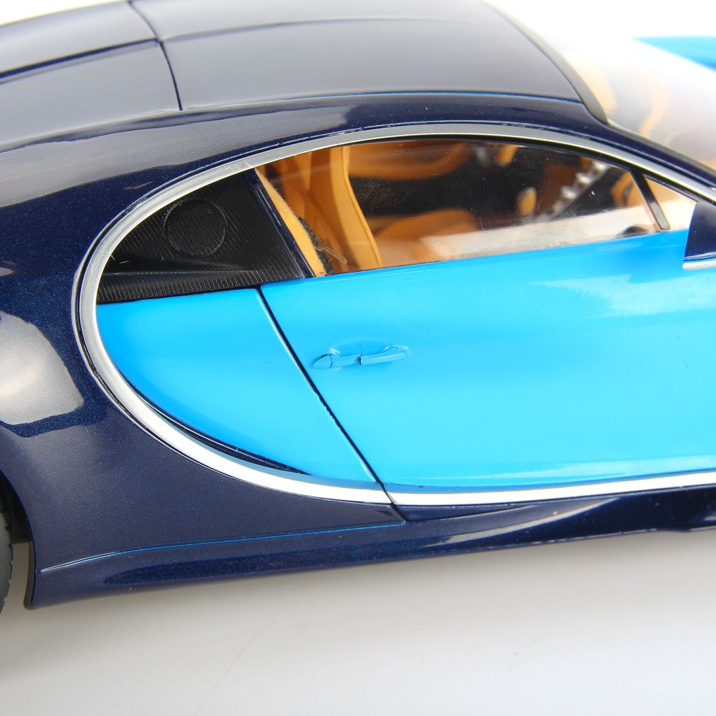 Mô hình xe ô tô Bugatti (Xe lỗi)