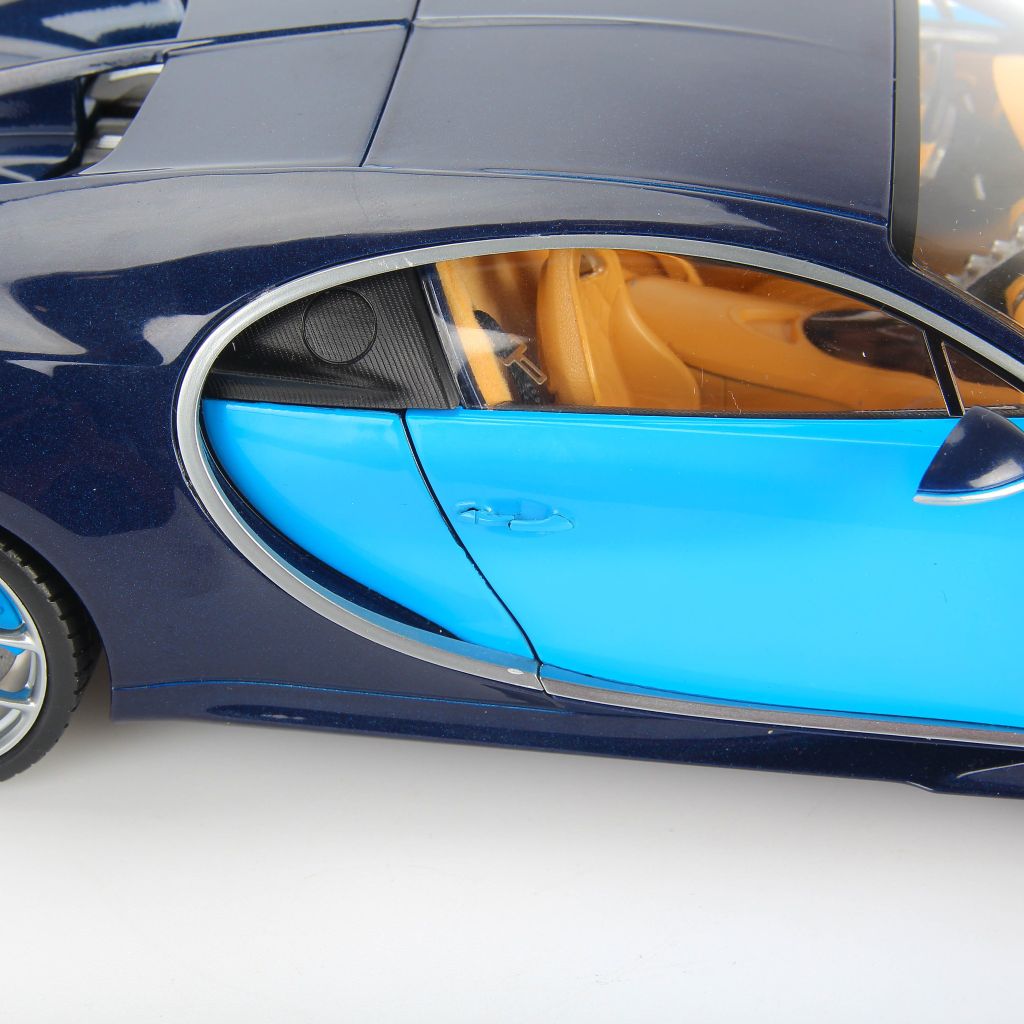 Mô hình xe ô tô Bugatti (Xe lỗi)