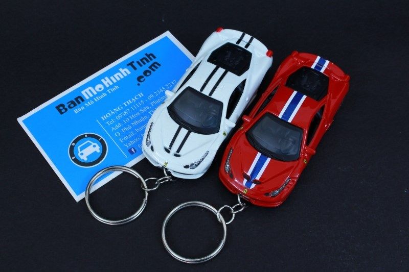 MÓC KHOÁ MÔ HÌNH XE FERRARI 458 SPECIAL WHITE