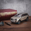 Mô hình xe Ford Everest Titanium 1:18 Dealer