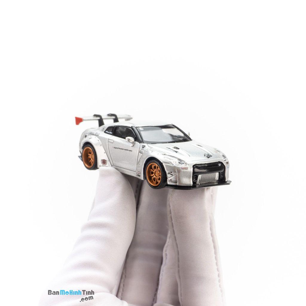 Mô hình xe Nissan GT-R R35 2009 Liberty Walk LB Works 1:64 MiniGT