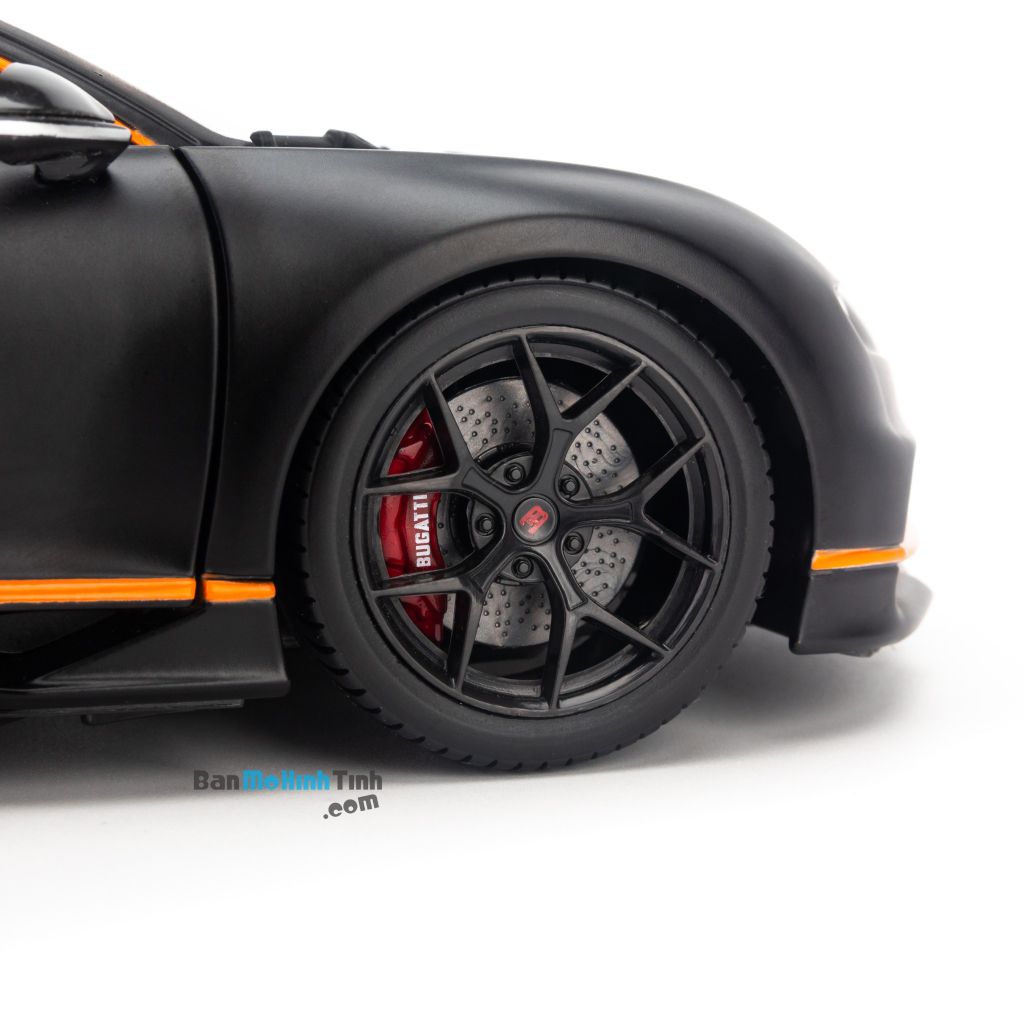 Mô hình xe Bugatti Chiron 42s Version 1:18 Bburago