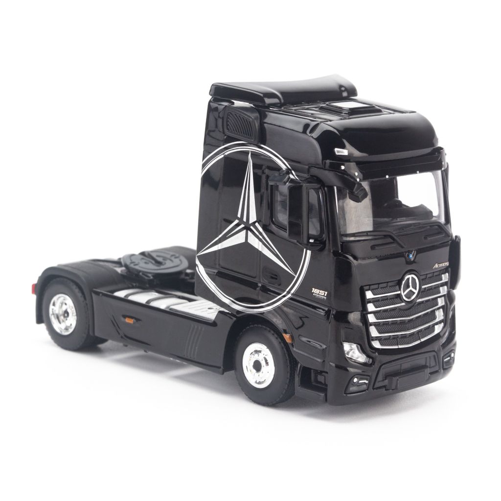 Mô hình xe Đầu Kéo Mercedes-Benz Actros 1:64 MiniGT Black