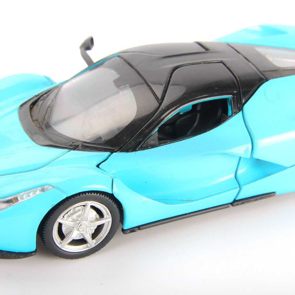 Mô hình xe ô tô Ferrari (Xe lỗi)