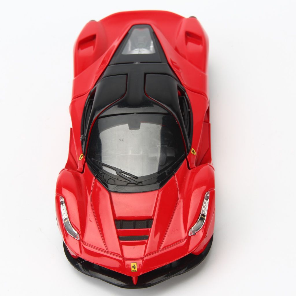 Mô hình xe ô tô Ferrari (Xe lỗi)