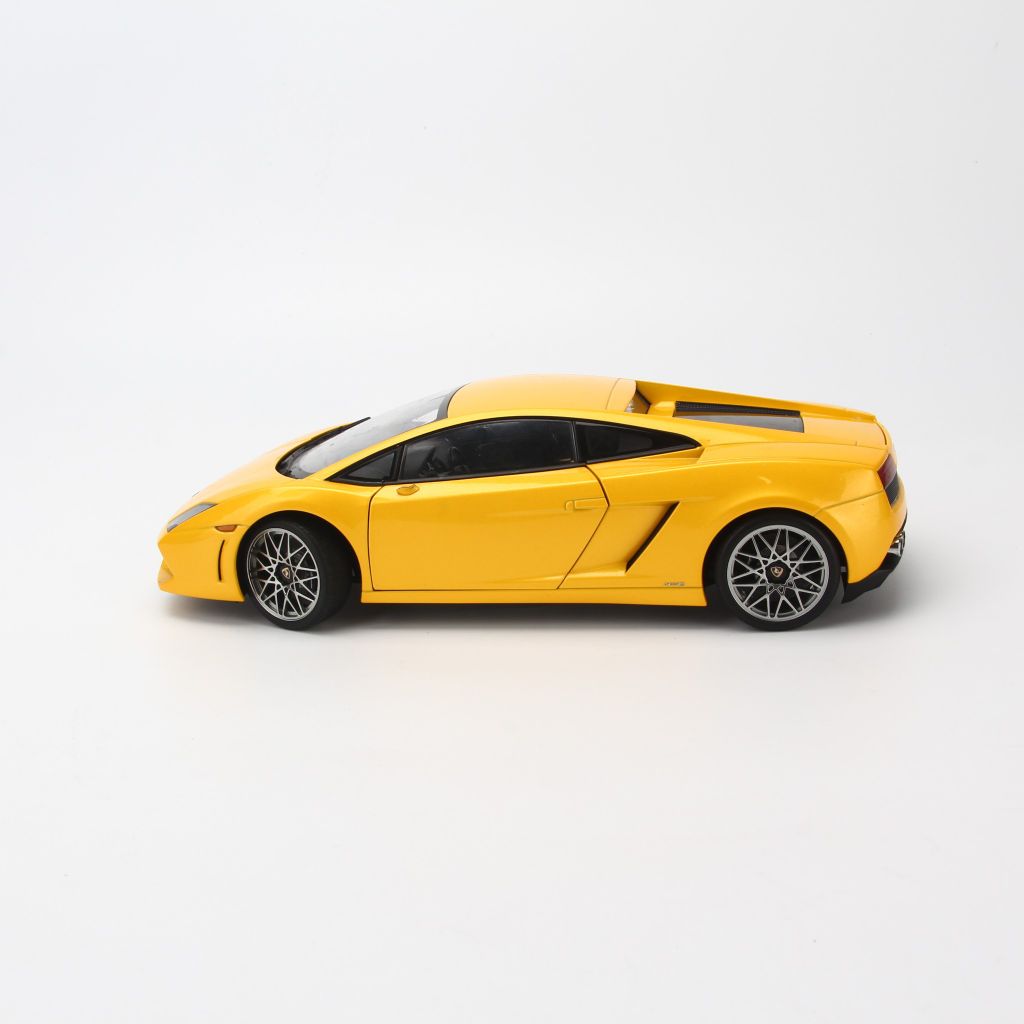 Mô hình xe ô tô Lamborghini (Xe lỗi)