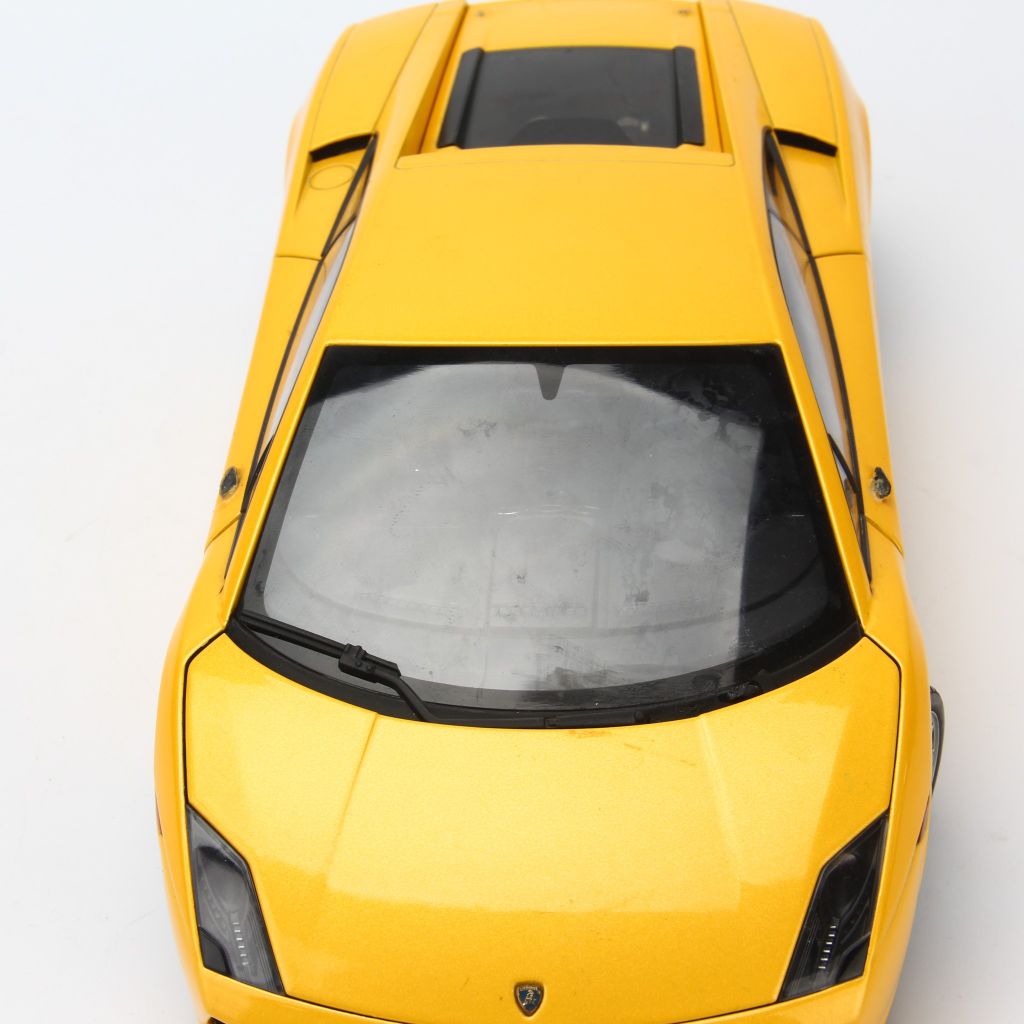 Mô hình xe ô tô Lamborghini (Xe lỗi)