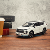 Mô hình xe Mitsubishi Outlander 2023 1:18 Dealer