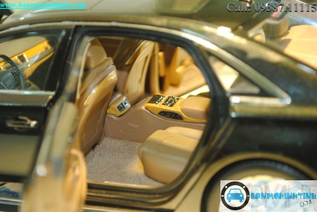 MÔ HÌNH AUDI A8 BLACK 1:18 KYOSHO